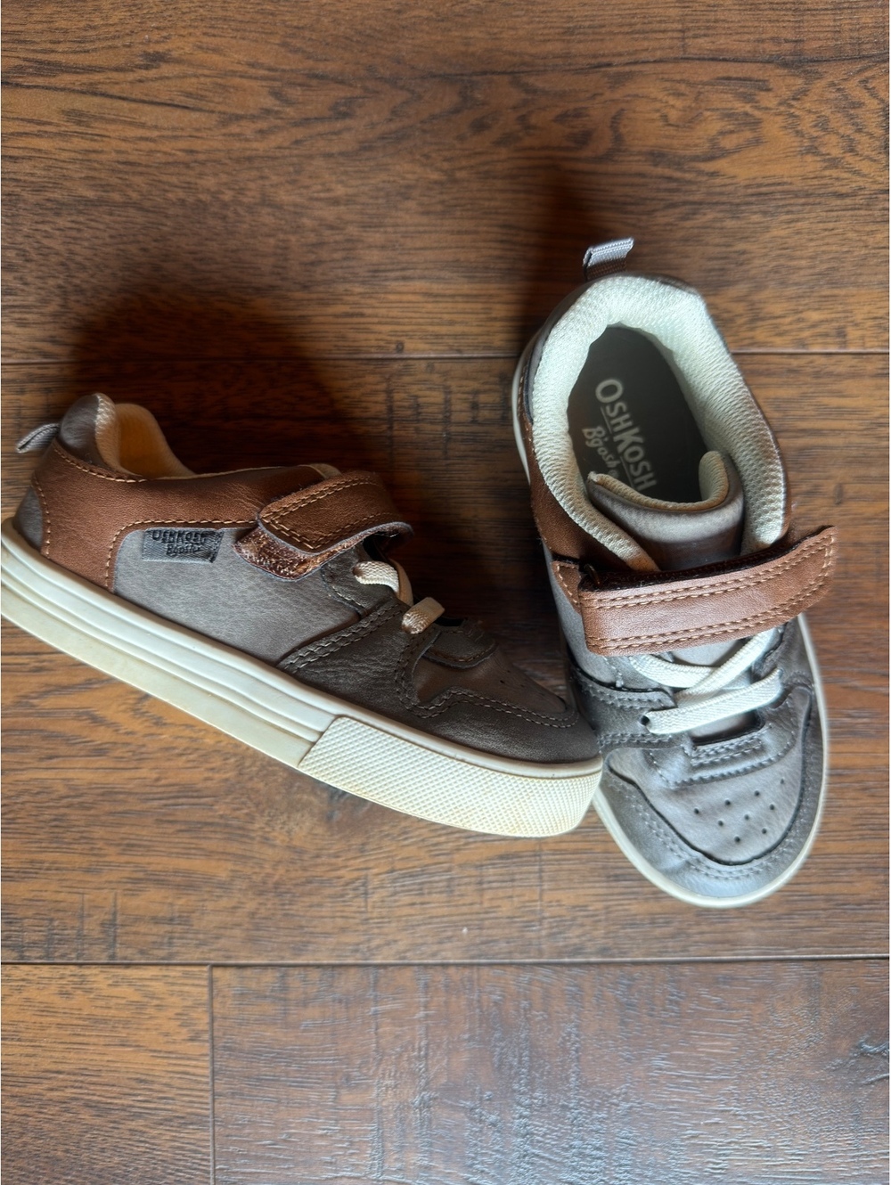 OshKosh B'gosh Boys' Brown and Gray Casual Sneakers Size 9M